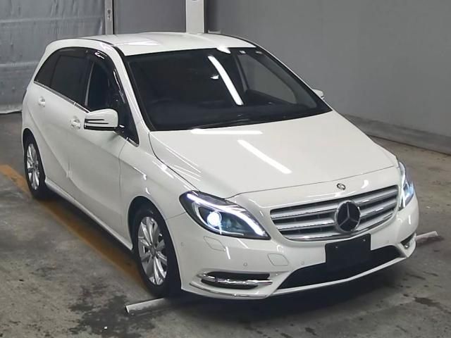 30 Mercedes benz B class 246242 2012 г. (ZIP Tokyo)